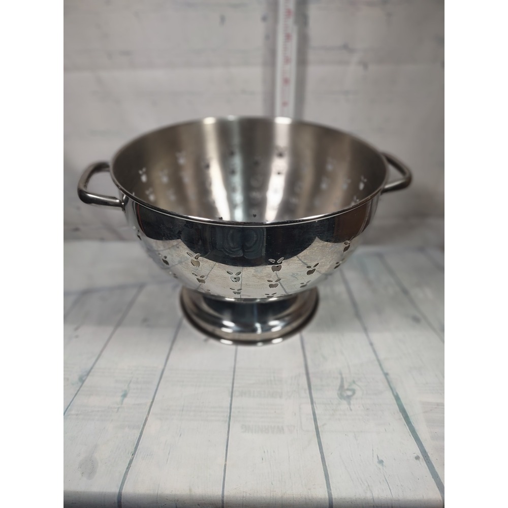 Vintage style Stainless Steel Apple Cutout Colander Pedestal Strainer 10 inch - Picture 2 of 6